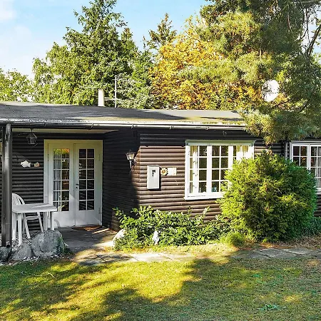 Two-bedroom Holiday In Vaeggerlose 37 Bøtø By